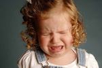 Почему дети плачут и как научиться правильно на это реагировать