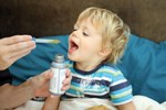 Как детям принимать лекарства